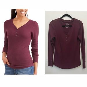 Time and Tru Women's Long Sleeve Thermal Henley T-Shirt